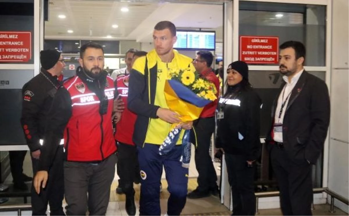 Fenerbahçe Antalyaspor Maçı İçin Antalya\'ya Geldi