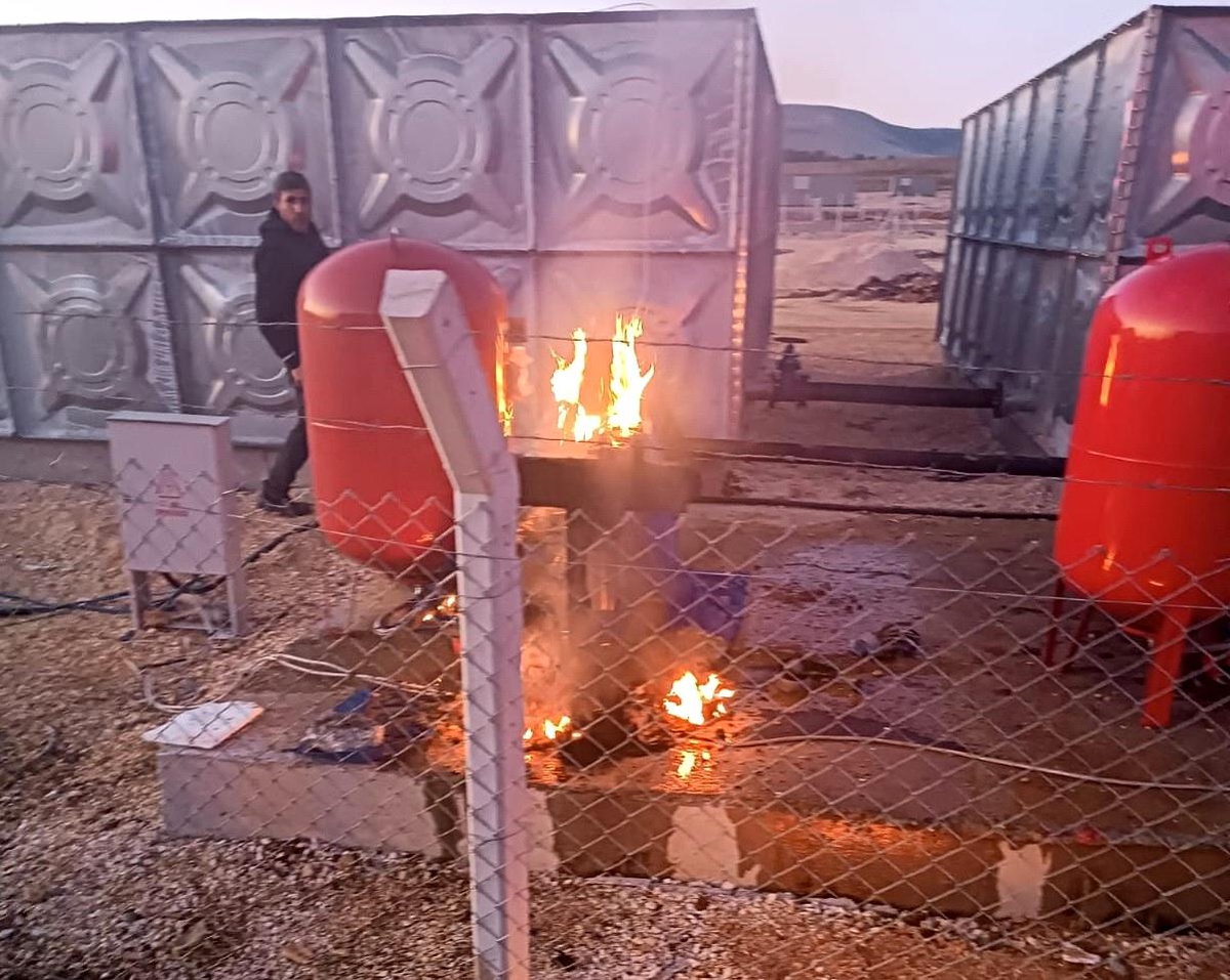 Adıyaman\'da Elektrik Jeneratöründe Çıkan Yangın Kısa Sürede Söndürüldü