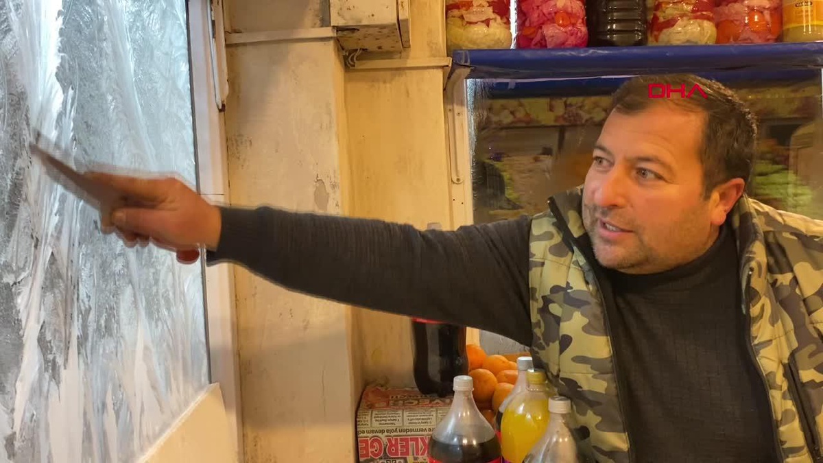 Kars\'ta Soğuk Hava Etkili Olurken İş Yerleri Buz Tutuyor