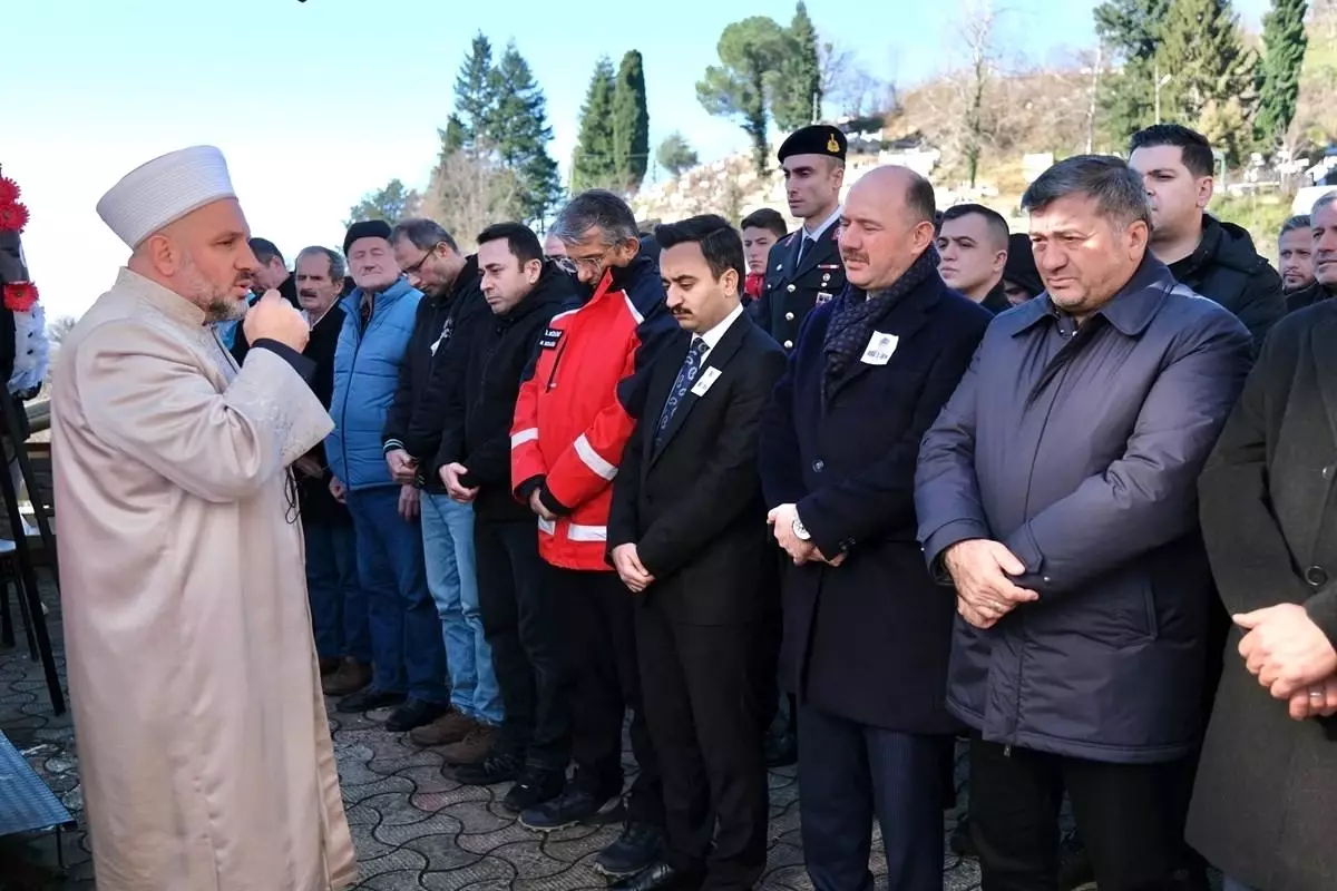 Kıbrıs Gazisi Rahmi Günaydın Giresun\'da Son Yolculuğuna Uğurlandı