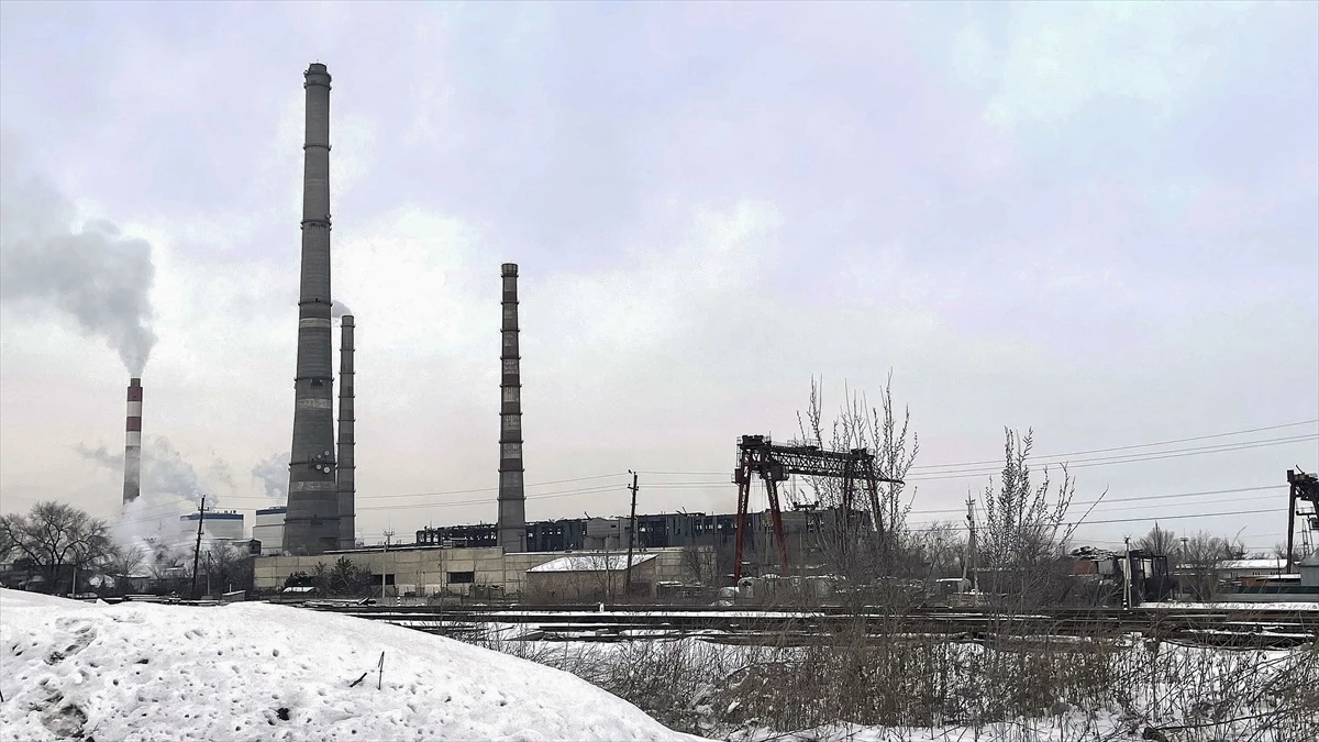 Kırgızistan\'ın başkentindeki enerji santralinde çıkan yangında 5 kişi yaralandı