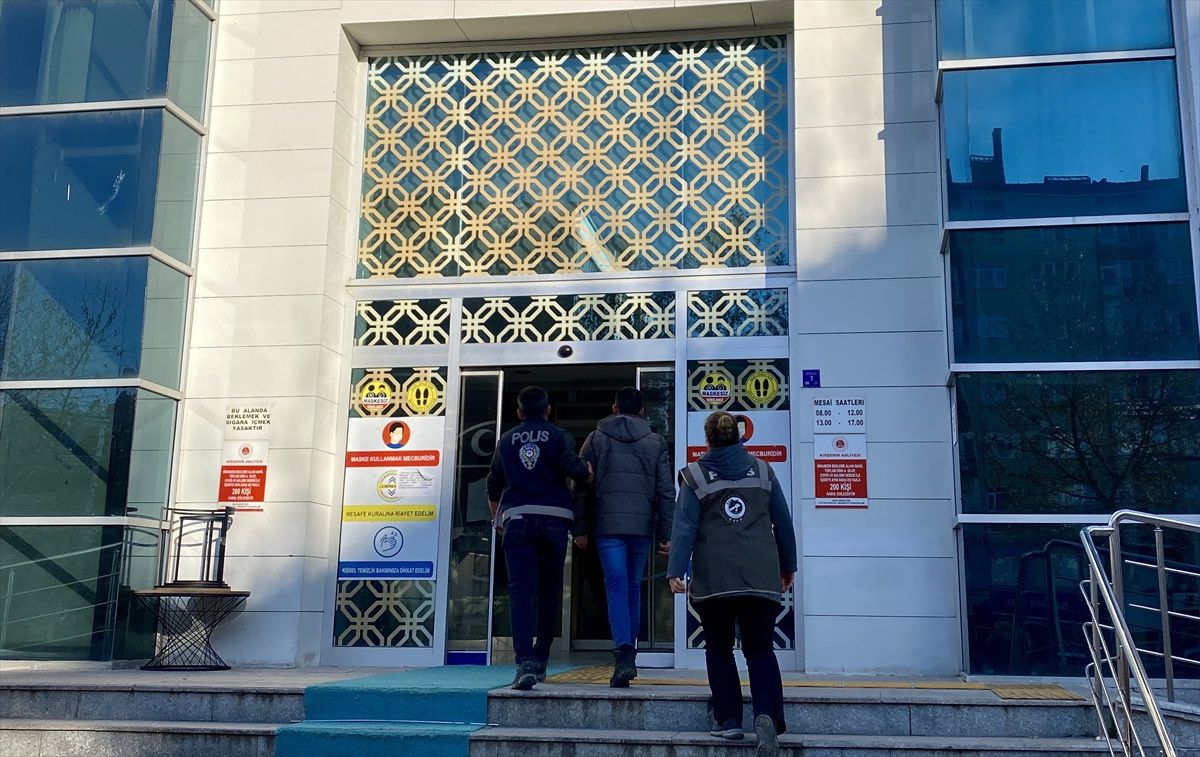 Kırşehir\'de köpeğe şiddet uygulayan şüpheli adliyeye sevk edildi