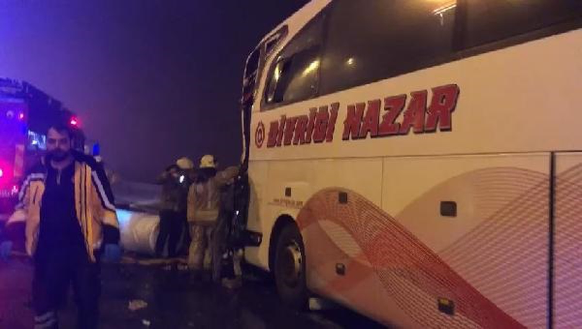 KUZEY Marmara Otoyolu\'nda TIR ile otobüs çarpıştı, yaralılar var