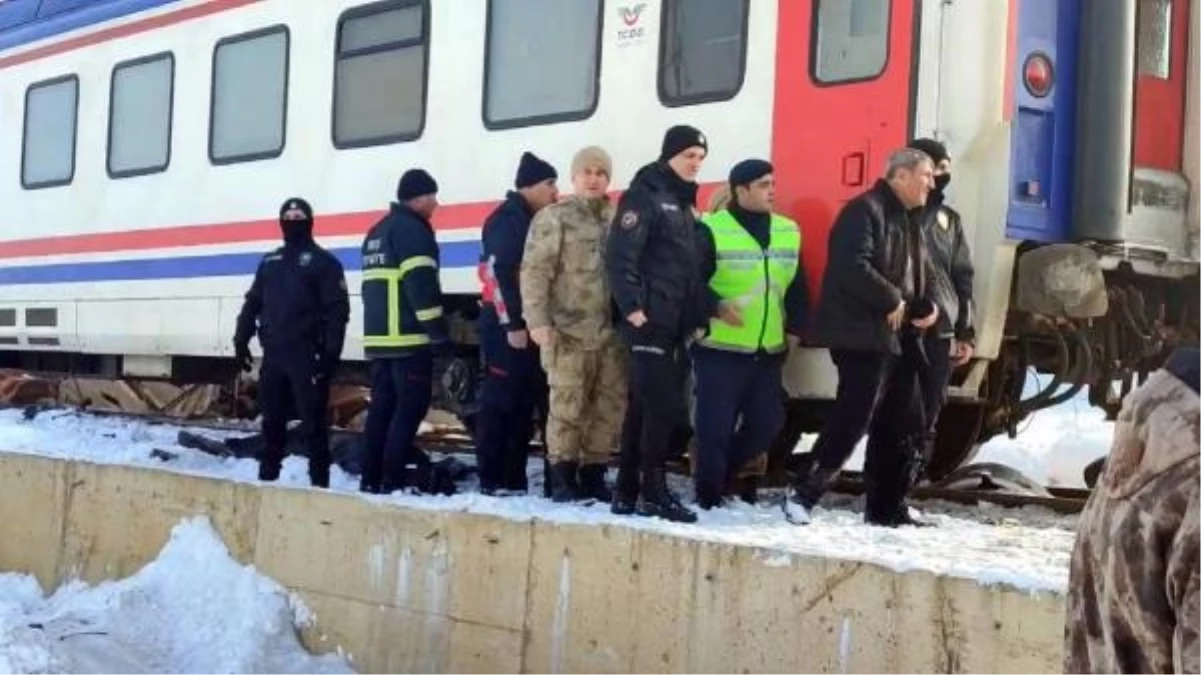 Muş\'ta Yolcu Treni Boğa Yüklü TIR\'a Çarptı: 2 Ölü, 2 Yaralı