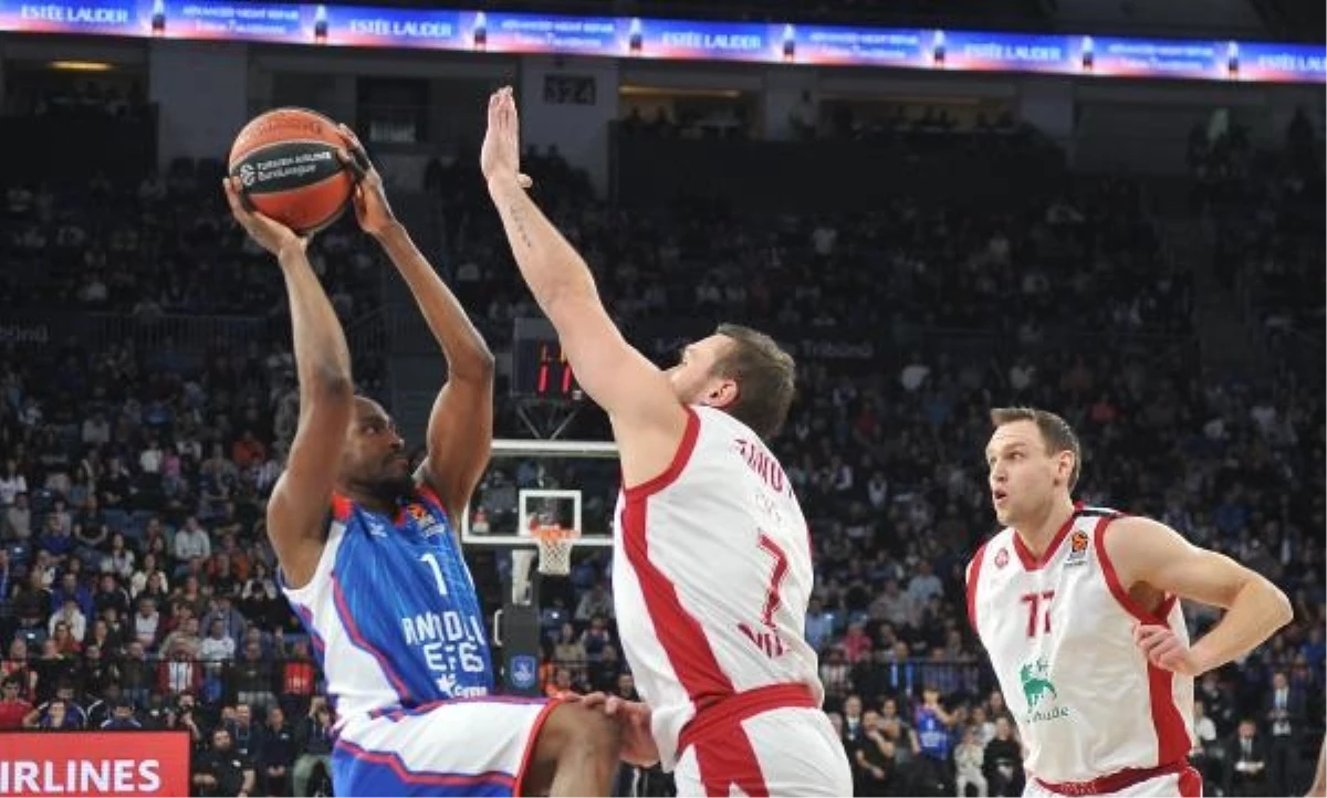 Anadolu Efes, Olimpia Milano\'yu mağlup etti