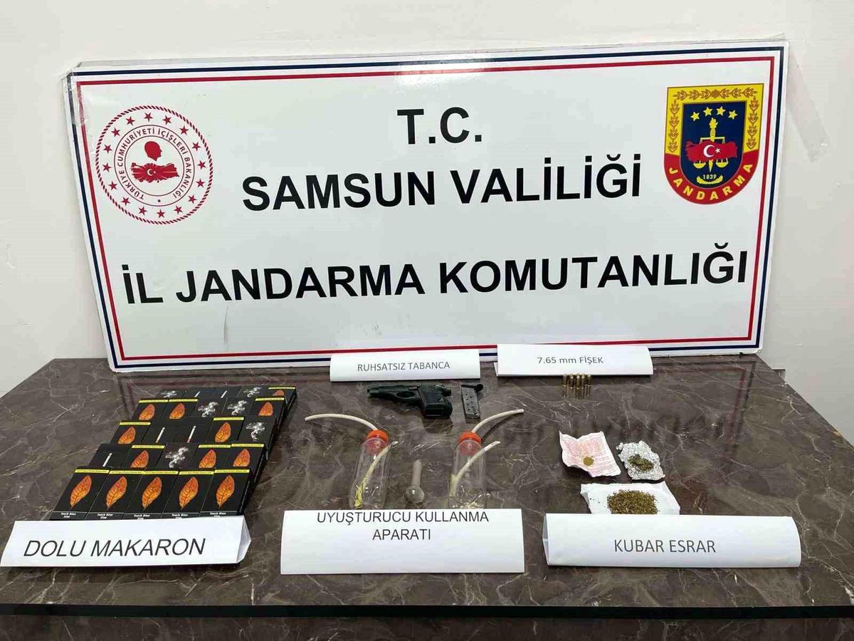 Samsun\'da Uyuşturucu ve Silah Operasyonu: Ele Geçirilenler Arasında Makaron da Var