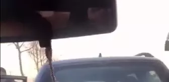 Trafikte tartışma sonucu araçlar çarpıştı