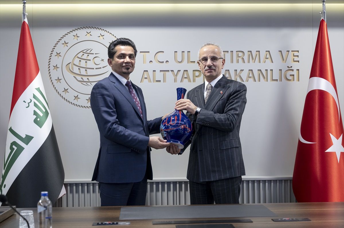 Ulaştırma Bakanı Uraloğlu, Kalkınma Yolu ile yapılan nakliyelerin süresinin kısalacağını belirtti