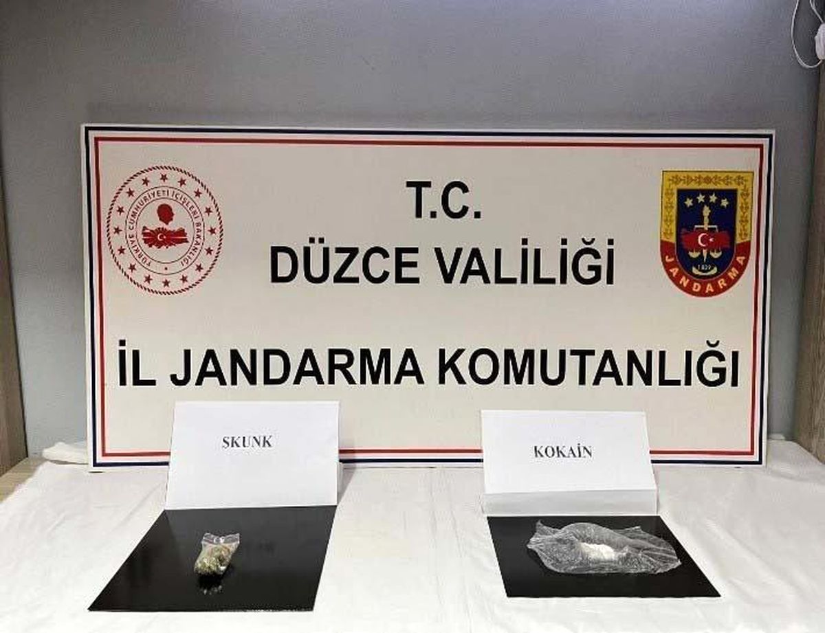 Düzce\'de Jandarma Operasyonunda Uyuşturucu Ele Geçirildi