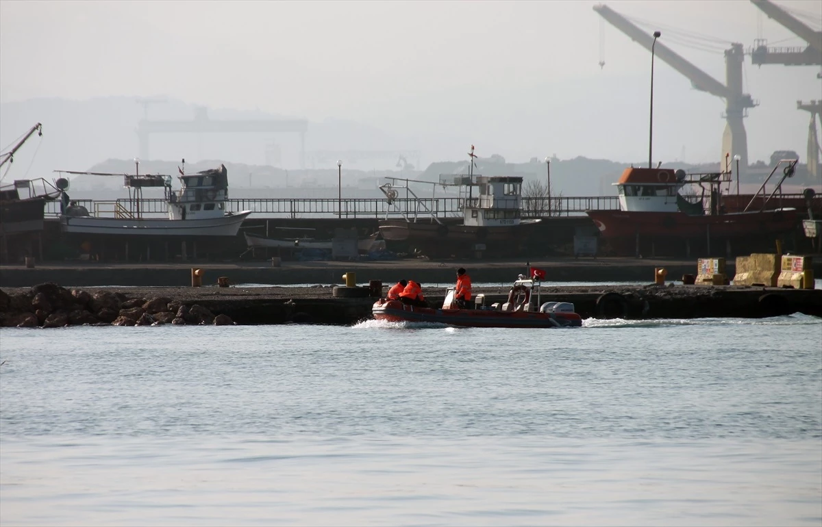 Zonguldak\'ta batan geminin kayıp mürettebatı için arama çalışmaları devam ediyor