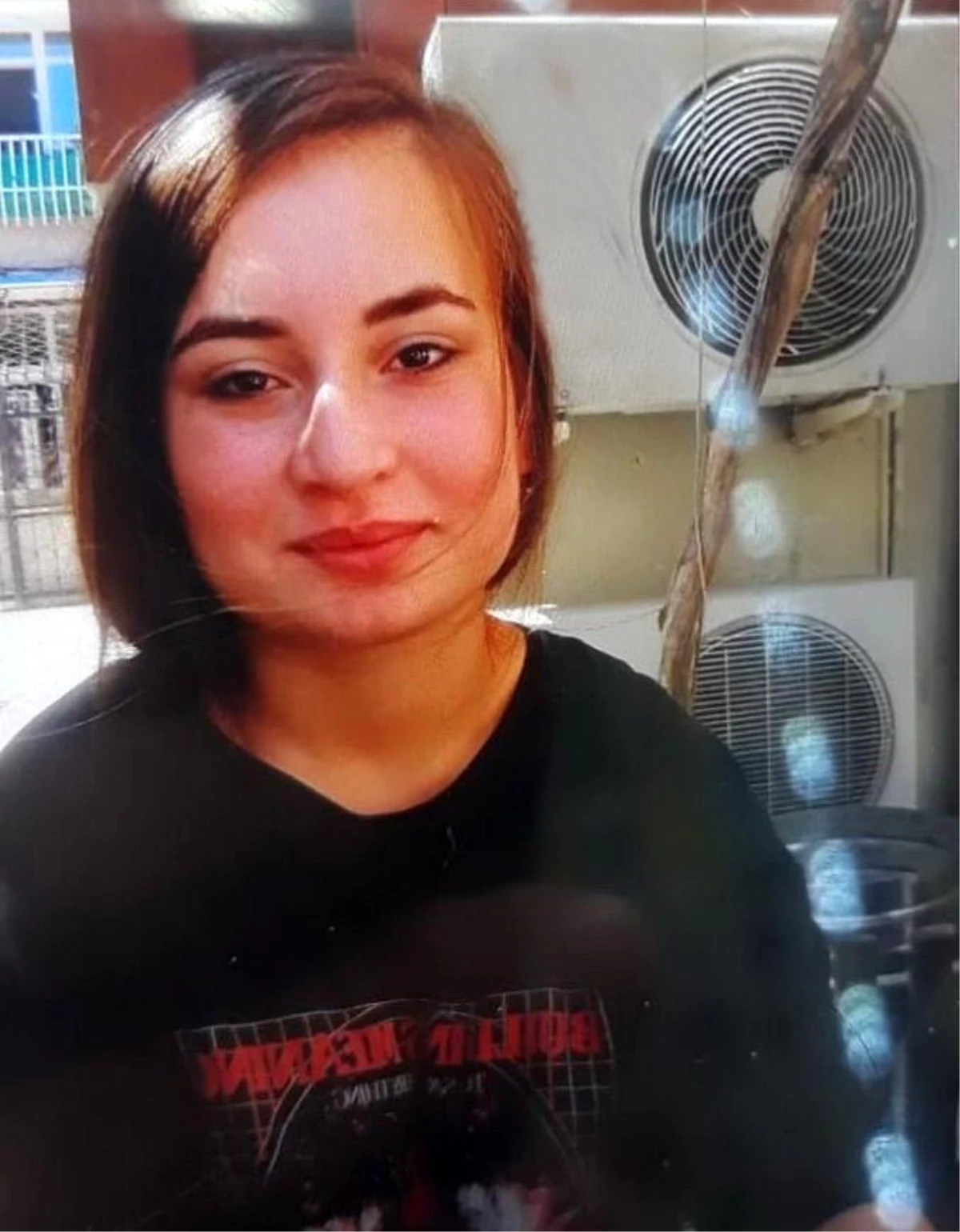 Samsun\'da sevgi evlerinde kalan 17 yaşındaki kızdan 19 gündür haber alınamıyor