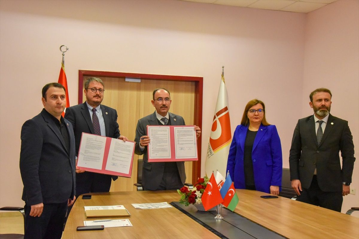 Bilecik Şeyh Edebali Üniversitesi ile Azerbaycan Devlet Ressamlık Akademisi Arasında İşbirliği Protokolü İmzalandı