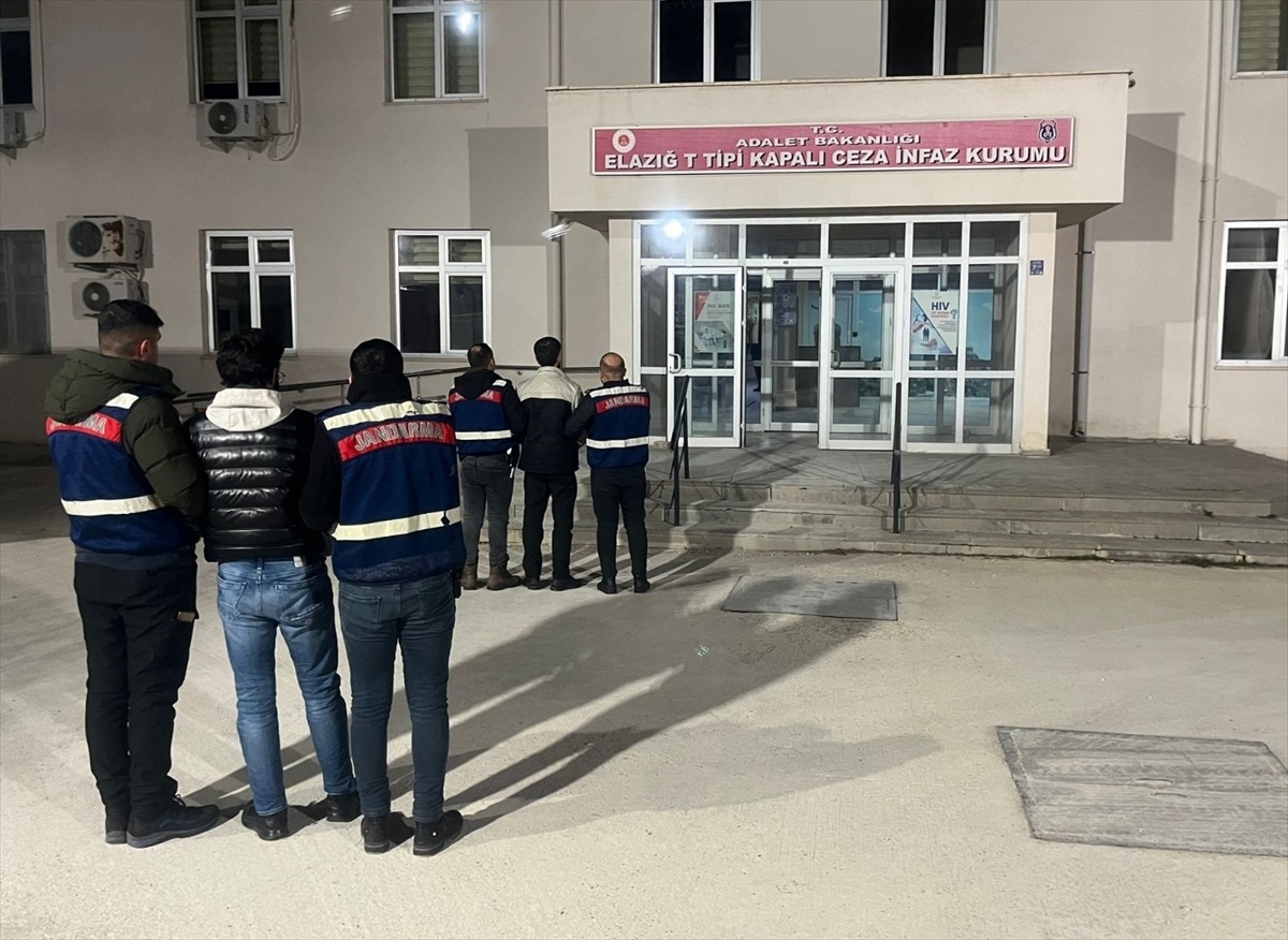 Bingöl\'de uyuşturucu ticareti yaptıkları iddiasıyla 2 zanlı tutuklandı