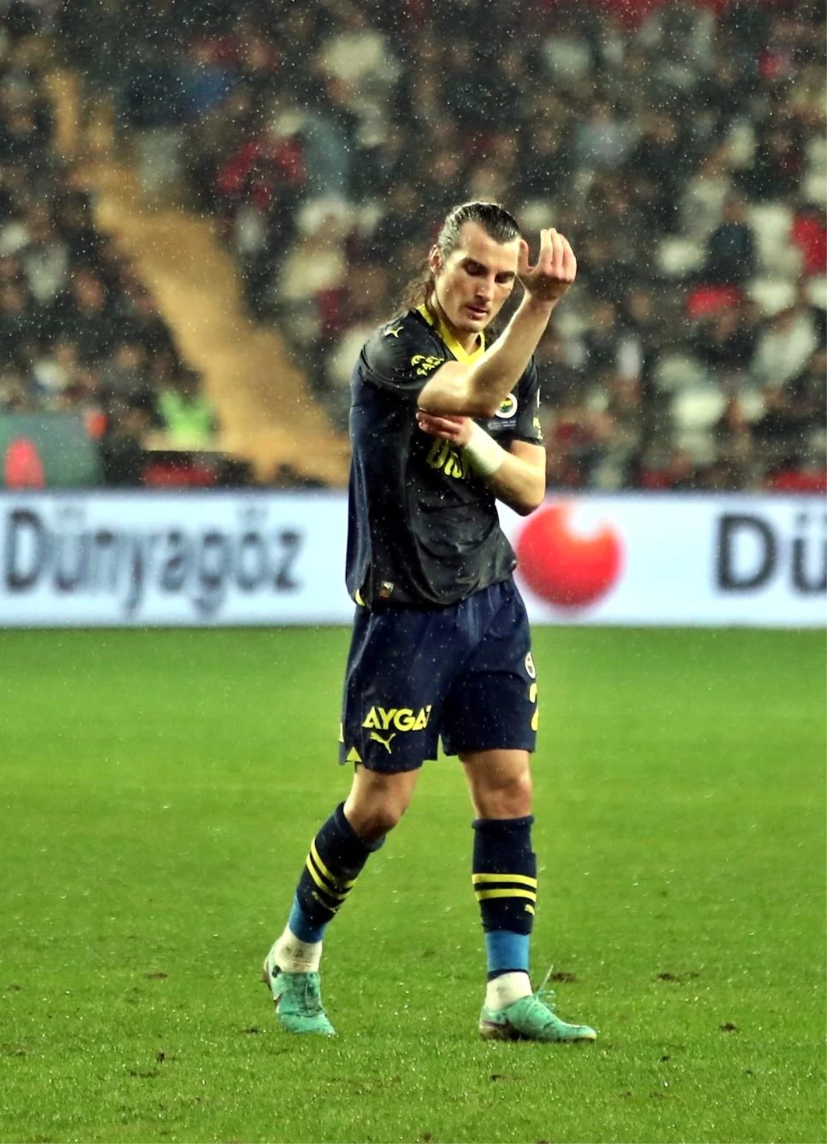 Çağlar Söyüncü, Fenerbahçe ile Süper Lig\'de ilk maçına çıktı