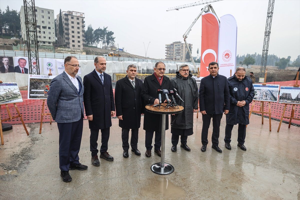 Çevre Bakanı Özhaseki Hatay\'da incelemelerde bulundu
