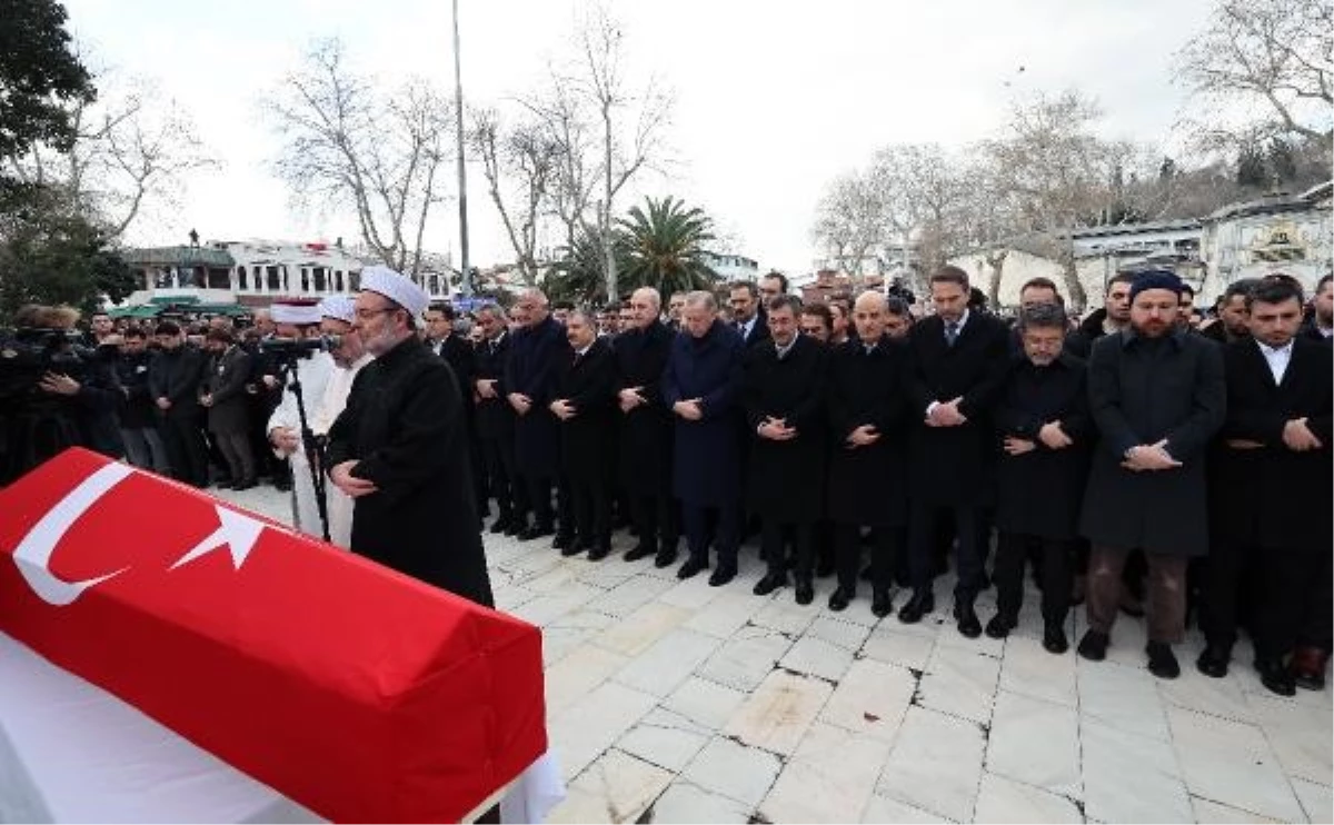 Cumhurbaşkanı Erdoğan, Yazar Alev Alatlı\'nın cenaze törenine katıldı