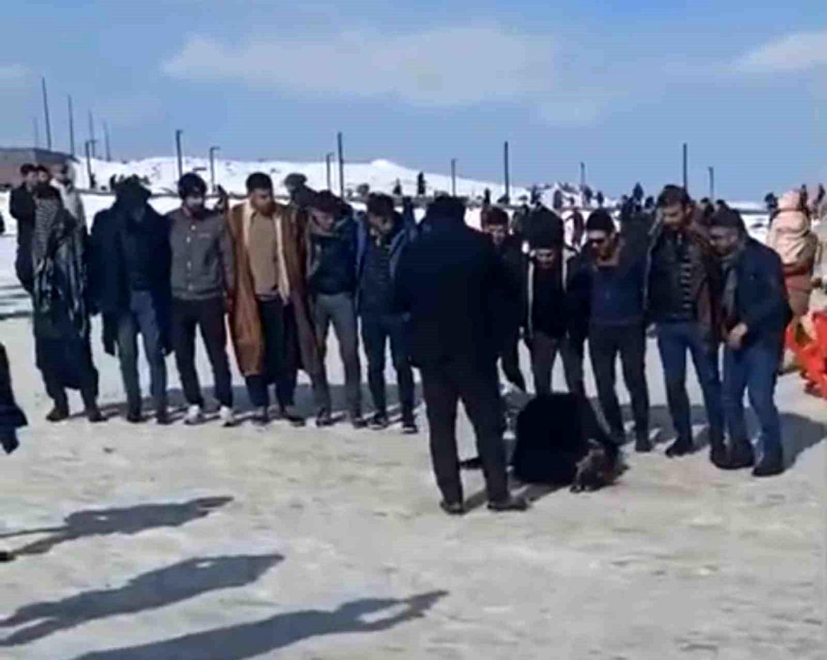 Karacadağ Kayak Merkezi\'nde Davul Çalan Adam Kalp Krizi Geçirerek Hayatını Kaybetti