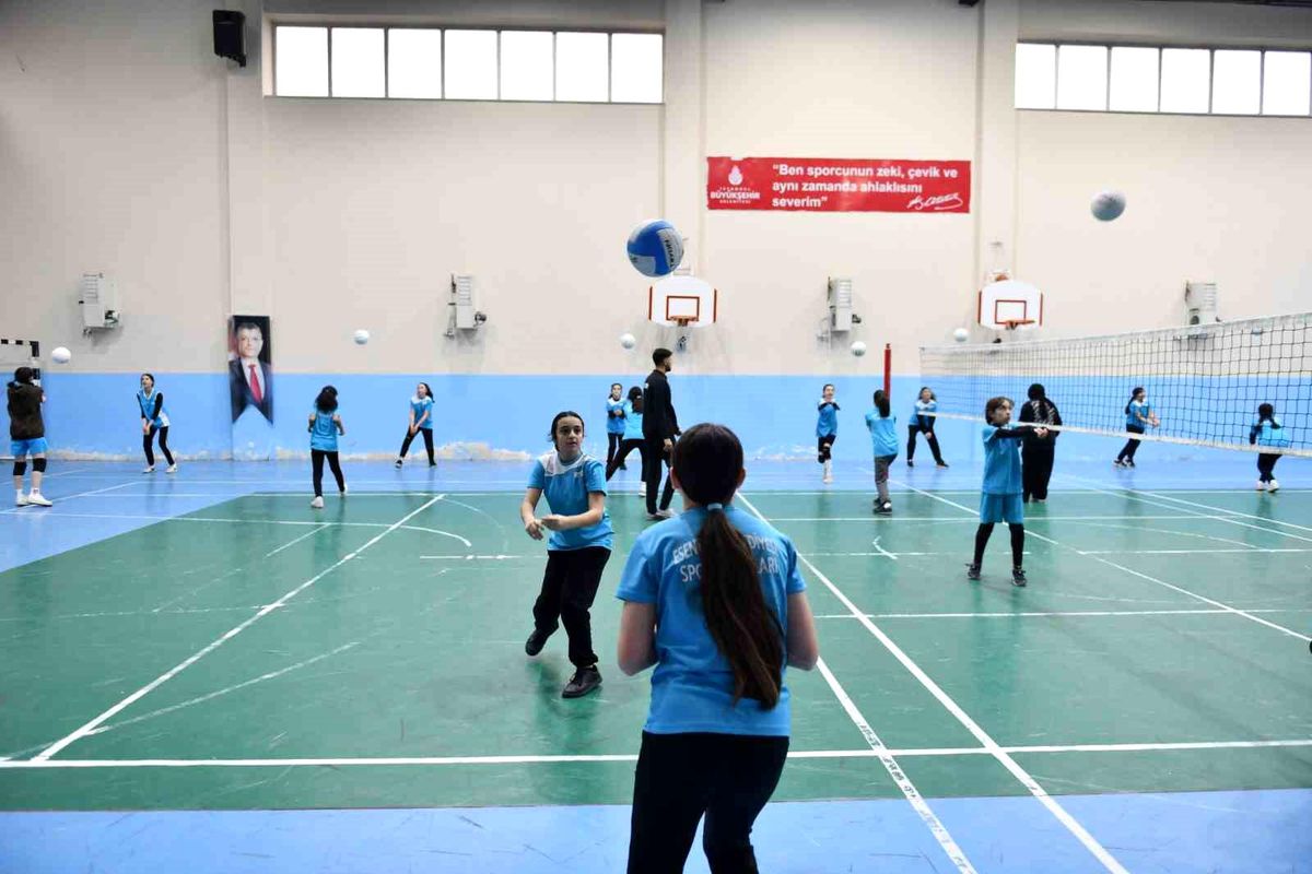 Esenyurt Belediyesi Öğrencilere Sömestir Şenliği Düzenledi