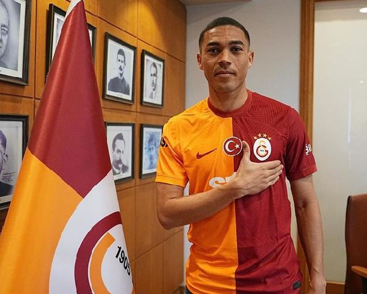 Carlos Vinicius: Umarım en kısa zamanda taraftarımızla buluşacağım