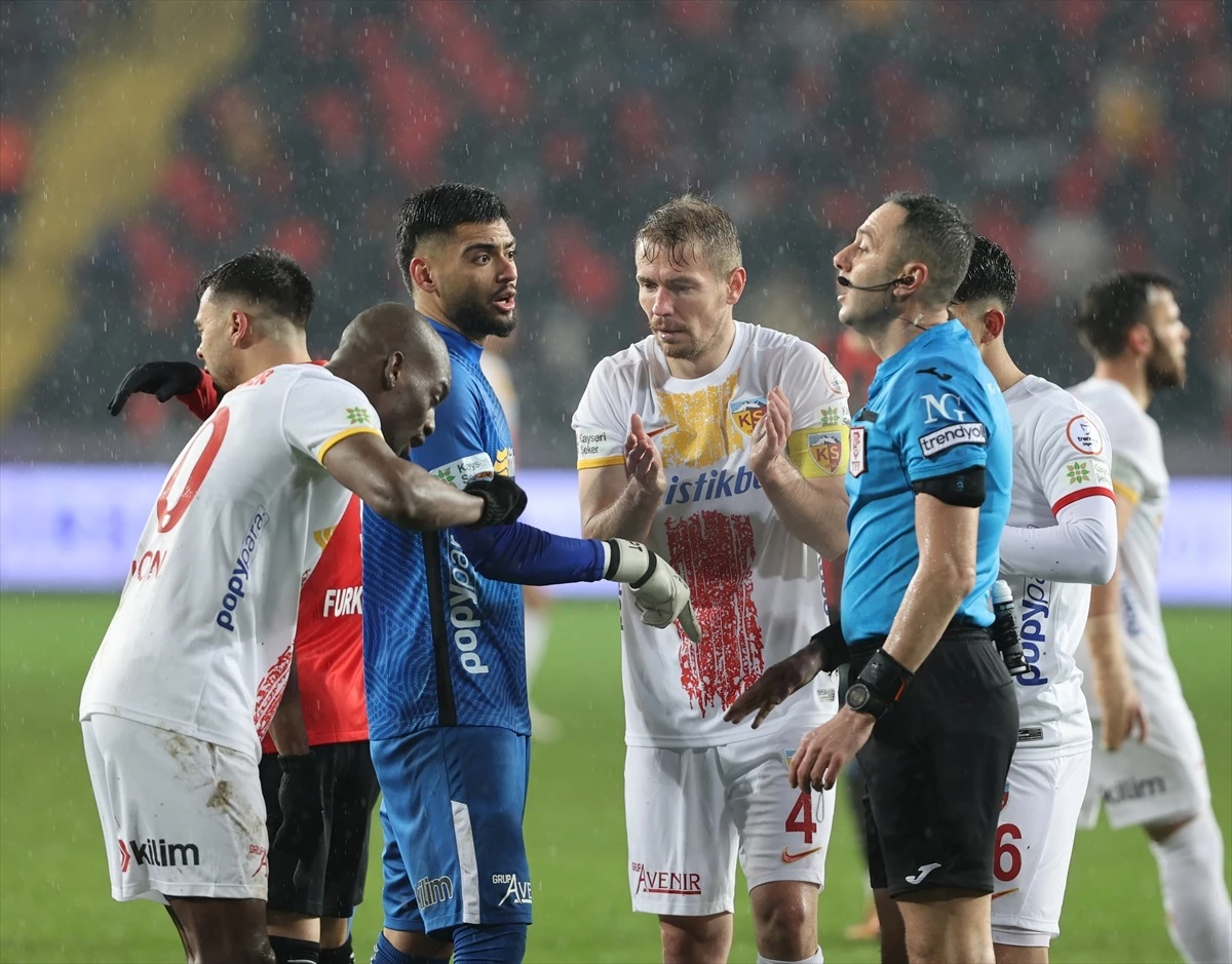 Gaziantep FK ve Mondihome Kayserispor 1-1 Berabere Kaldı
