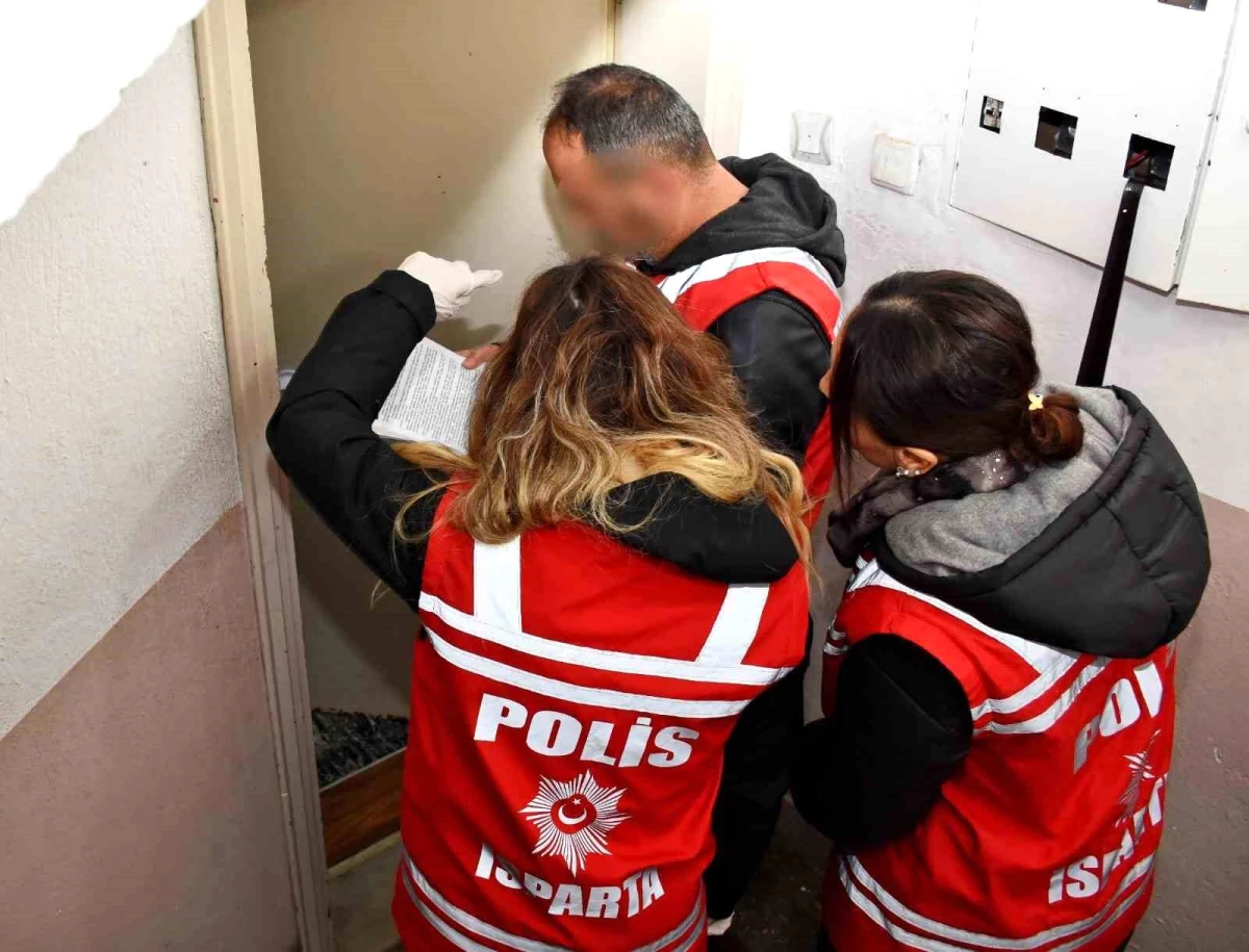 Isparta\'da 40 ekip ve 110 emniyet personeli tarafından yapılan uygulamalarda 16 şahıs yakalandı