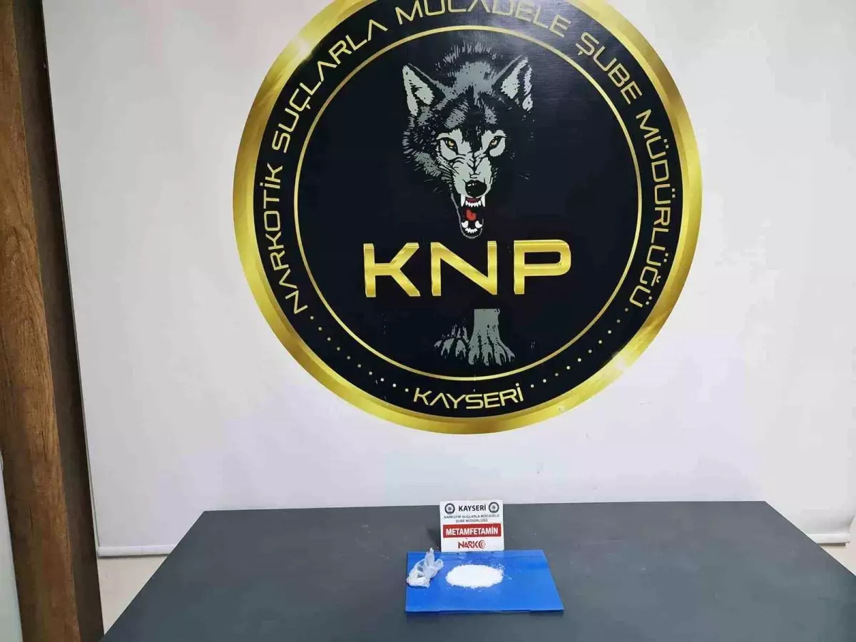 Kayseri\'de Uyuşturucu Operasyonu: 3 Gözaltı