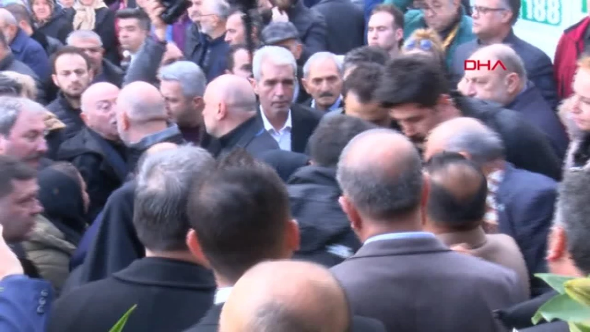 İYİ Parti Genel Başkanı Meral Akşener\'in ablası Mualla Özen toprağa verildi