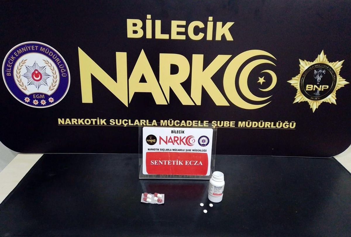 Bilecik\'te Şüpheli Şahıs İhbarı Sonucu 7 Adet Sentetik Ecza Ele Geçirildi