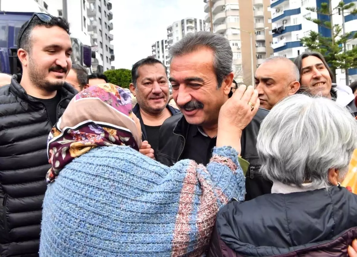 Çukurova Belediye Başkanı Soner Çetin Sosyete Pazarında Karşılandı