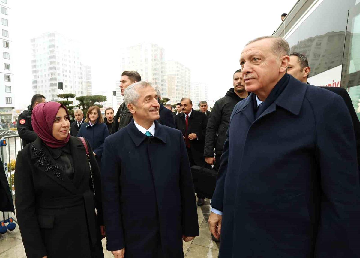 Cumhurbaşkanı Erdoğan, Gaziantep\'te Şahinbey Millet Camii\'nin açılışına katıldı