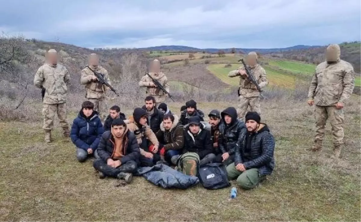 Edirne'de 157 kaçak göçmen ve 5 organizatör yakalandı