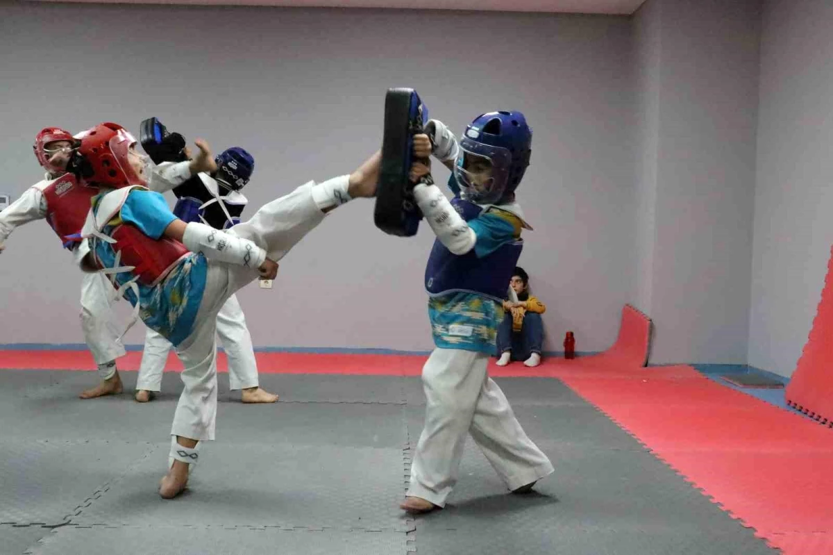 Haliliye Belediyesi Gençlere Spor Kurslarıyla Şampiyonalara Hazırlanma Fırsatı Sunuyor