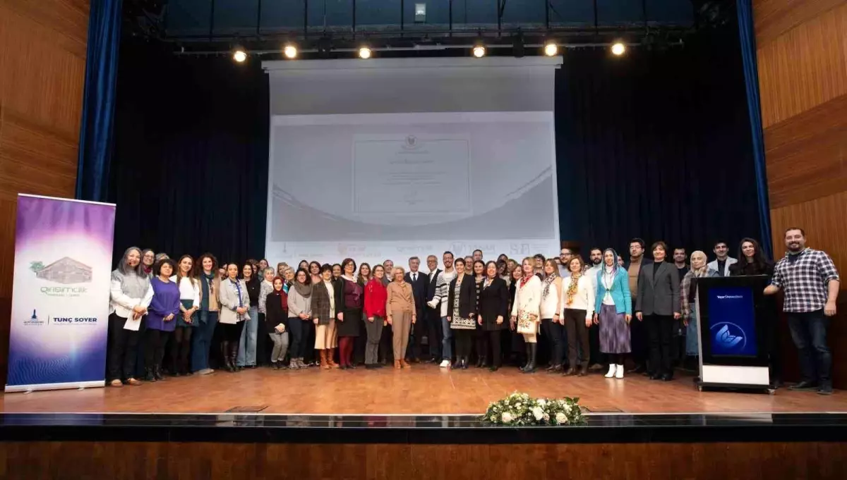 Yaşar Üniversitesi ve İzmir Büyükşehir Belediyesi Sosyal Girişimcilik Buluşması Gerçekleştirildi