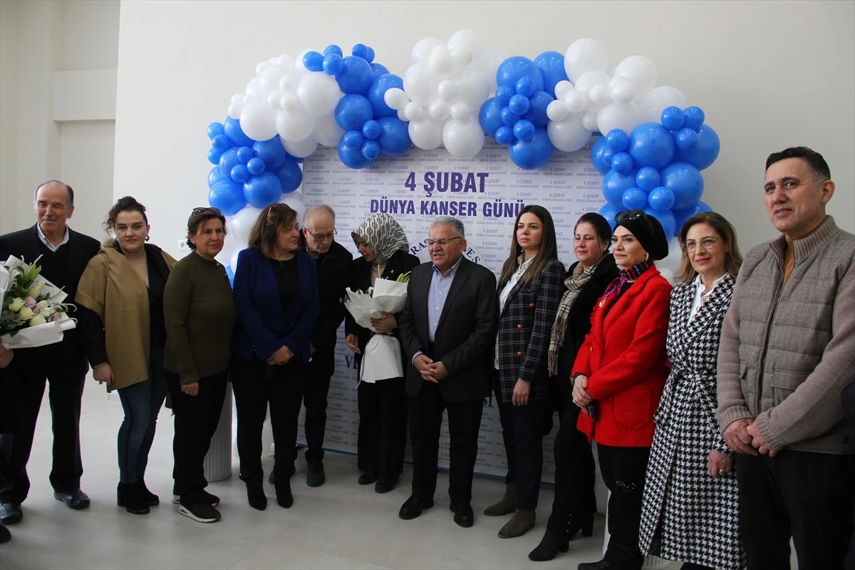 Kayseri Büyükşehir Belediyesi Başkanı Memduh Büyükkılıç, 4 Şubat Dünya Kanser Günü programına katıldı