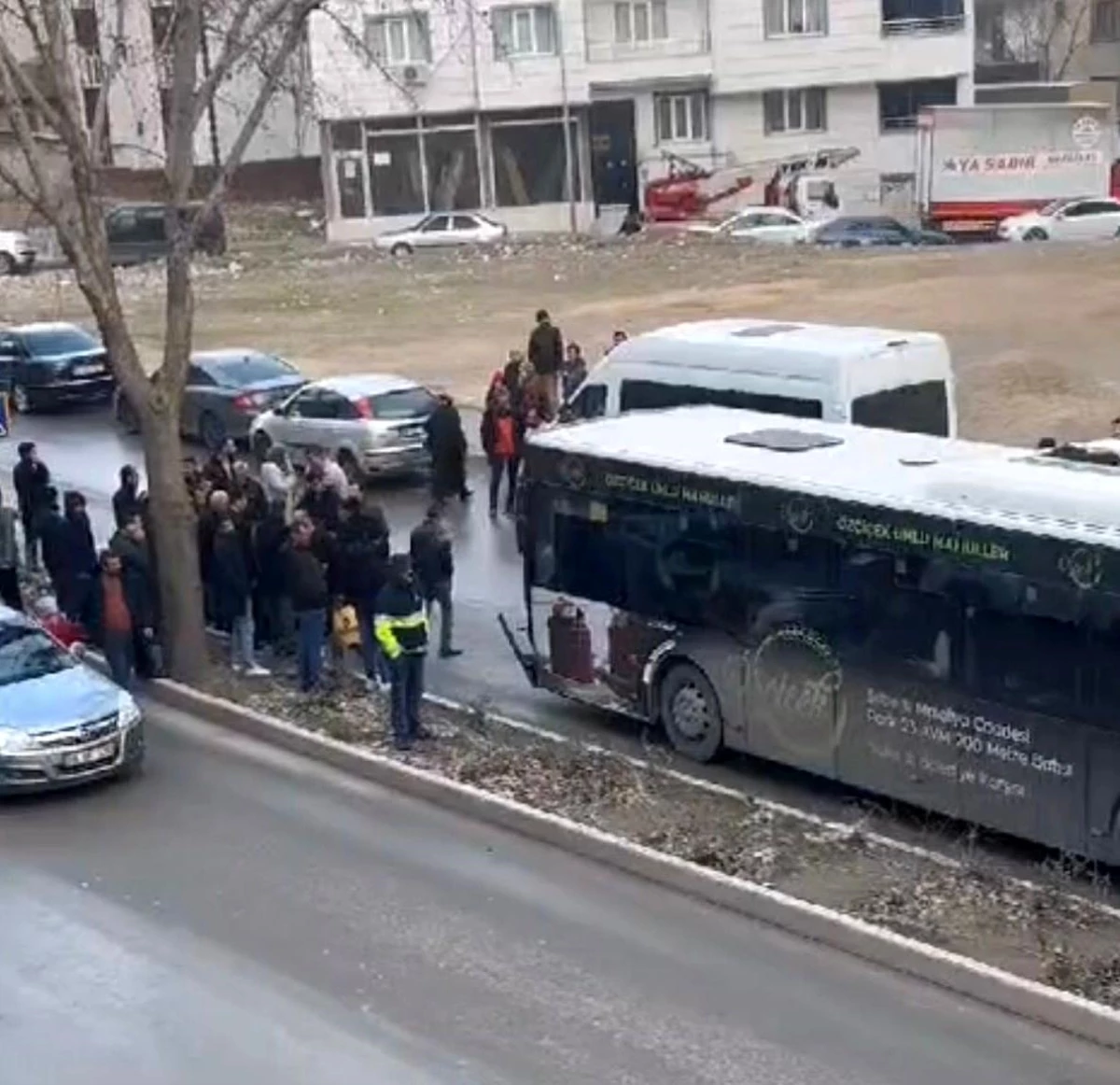 Elazığ\'da Halk Otobüsü Çocuğa Çarptı