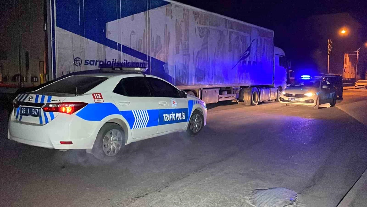 Eskişehir\'de Alkollü Sürücü Polis Kovalamacası Sonucu Yakalandı