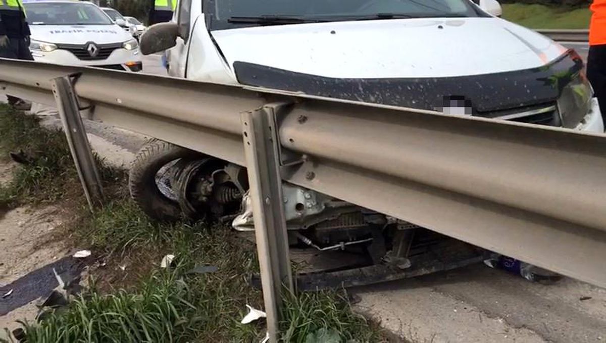 TEM Otoyolu Kocaeli Geçişinde Meydana Gelen Kazada 3 Kişi Yaralandı