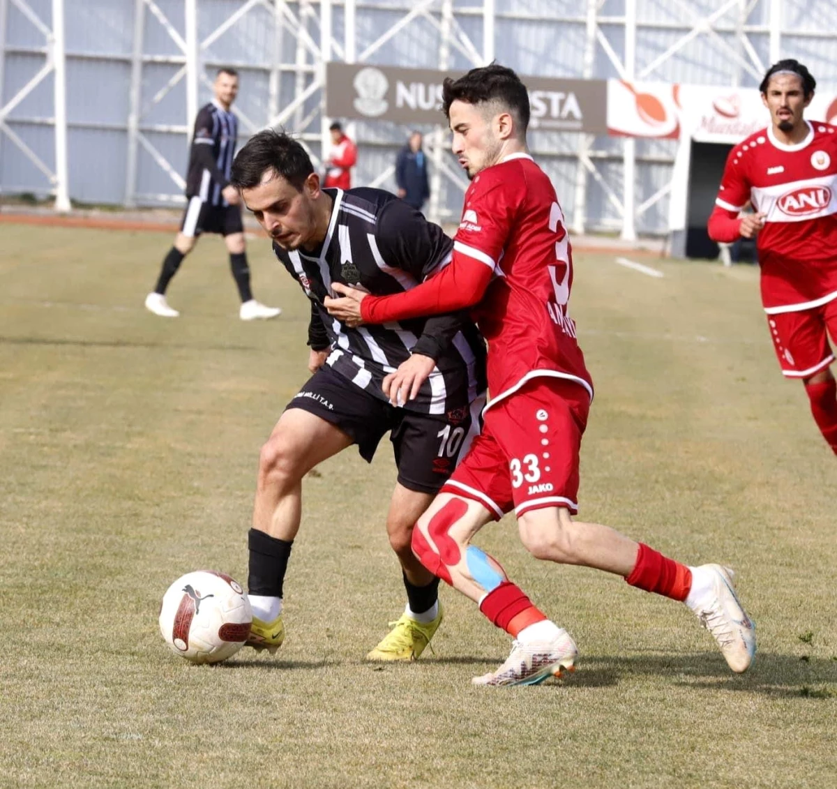 68 Aksaray Belediyespor Karaman FK\'ya 2-0 mağlup oldu