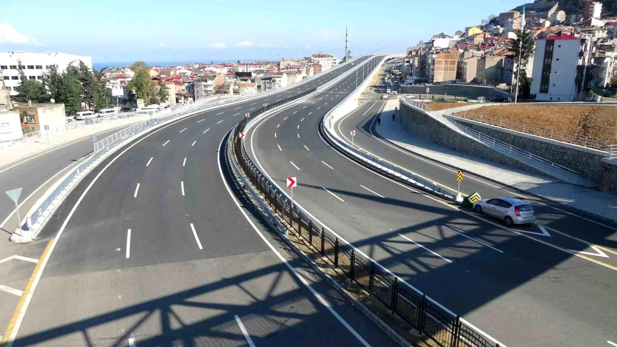 Trabzon\'da Kanuni Bulvarı Yolu\'nun tamamlanan bölümleri trafiğe açılıyor