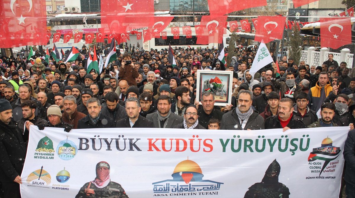 Van\'da İsrail\'in Gazze\'ye saldırıları protesto edildi