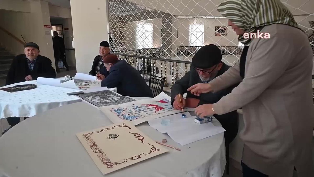 Depremzede Yaşlılara El Sanatları Eğitimi Veriliyor