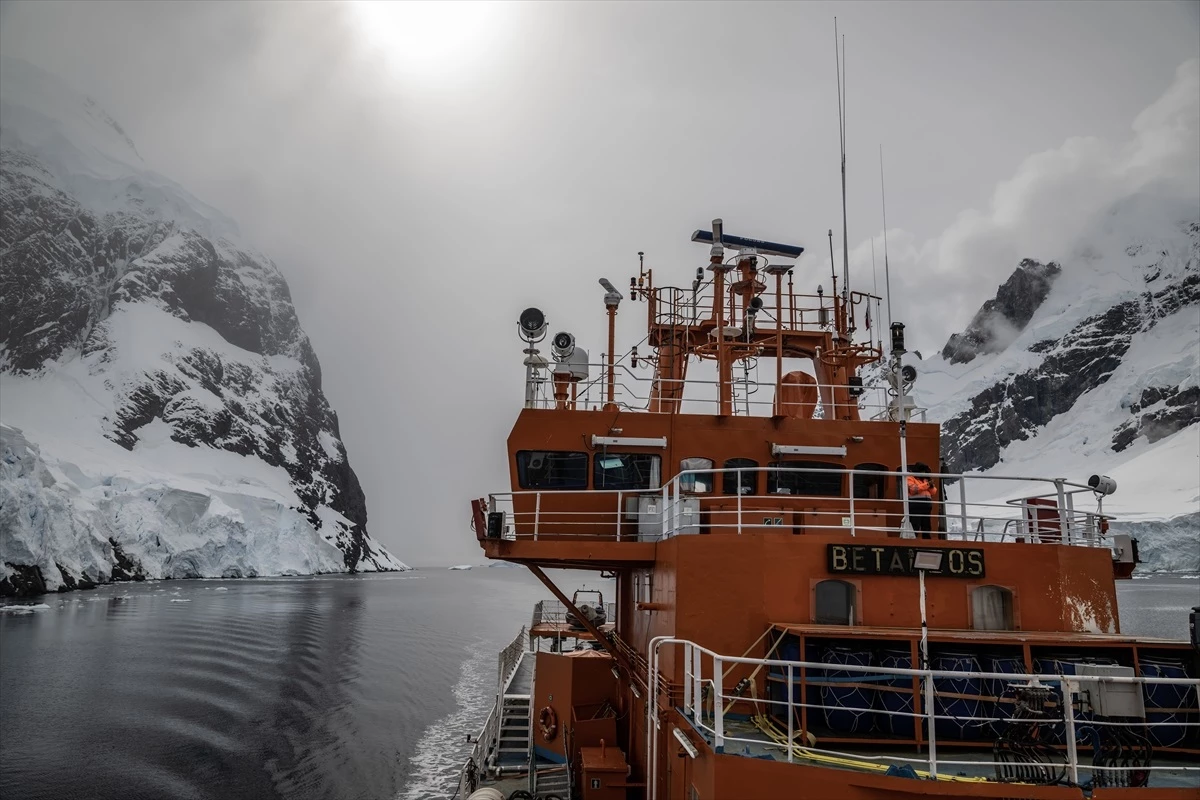 8. Ulusal Antarktika Bilim Seferi Devam Ediyor