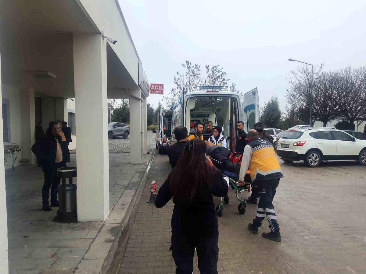 Adıyaman Gaziantep Karayolunda 4 Kişi Yaralandı