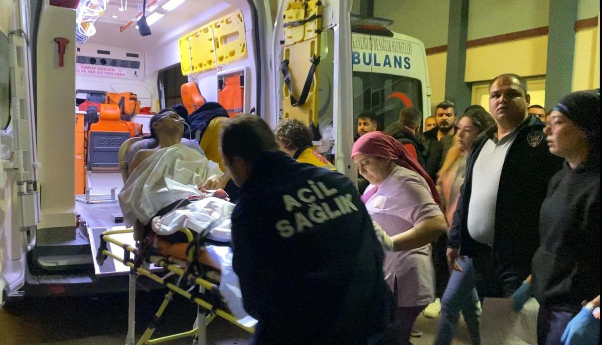 Asker eğlencesinde tabancadan çıkan kurşunla yaralanan genç hastaneye kaldırıldı