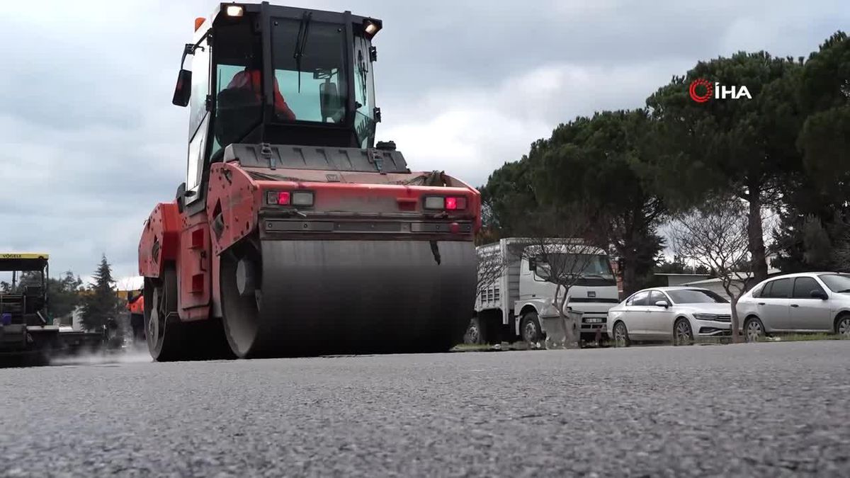 Balıkesir Büyükşehir Belediyesi, Küçük Sanayi Sitesi\'nin yollarını yeniliyor