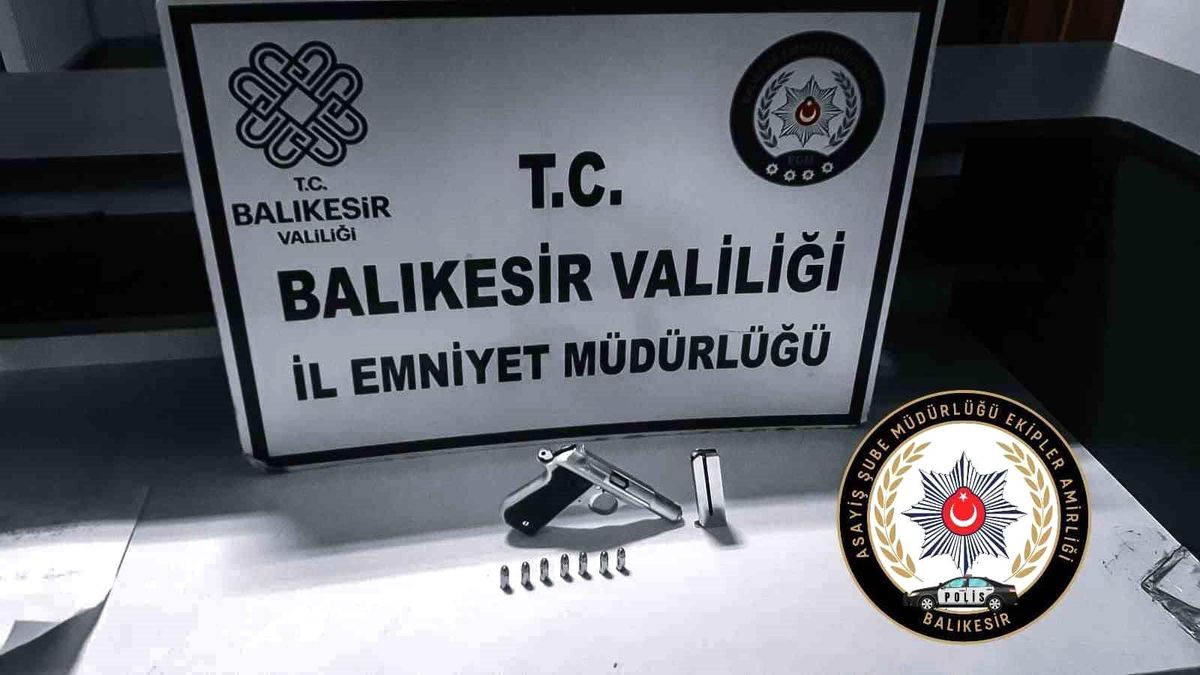 Balıkesir\'de polis ekipleri aranan 5 şahsı yakaladı, 64 araç sürücüsüne para cezası kesti