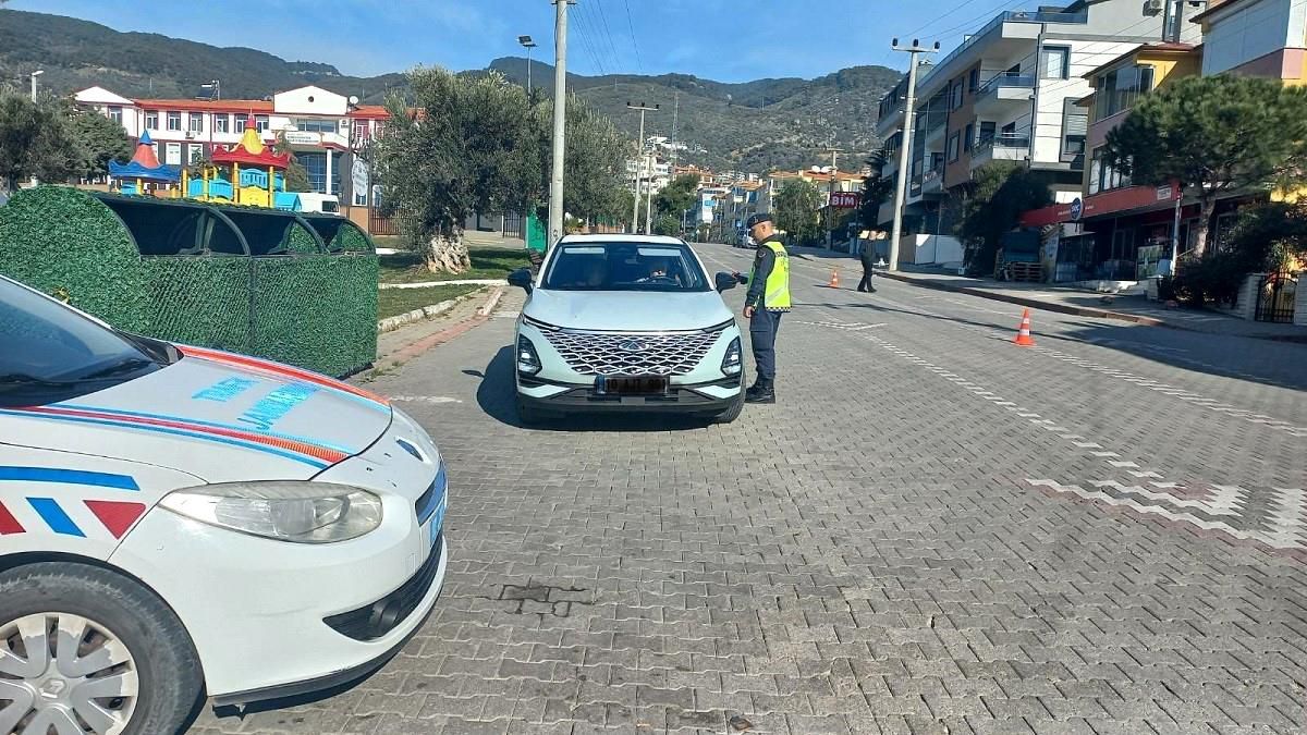 Balıkesir\'de Jandarma trafik ekipleri denetim gerçekleştirdi