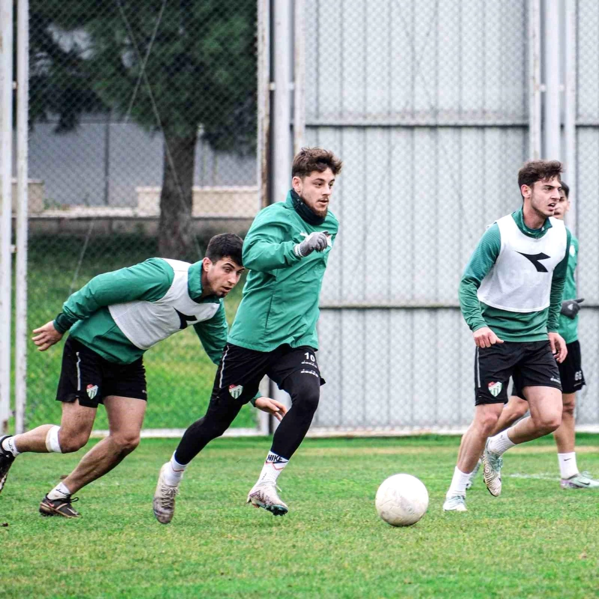 Bursaspor, Beyoğlu Yeni Çarşı maçı hazırlıklarına başladı