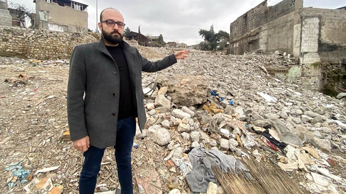 Kahramanmaraş\'ta depremde enkaz altında kalan gazeteci anılarını paylaştı