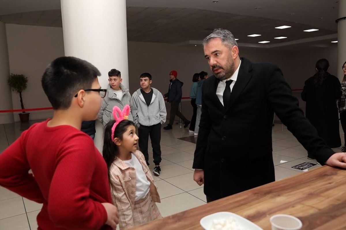 Pursaklar Belediye Başkanı Gençleri Ziyaret Etti